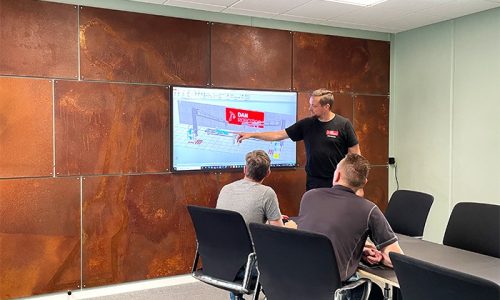 Ausbildung in Roboterprogrammierung und Bedienung von Industrierobotern